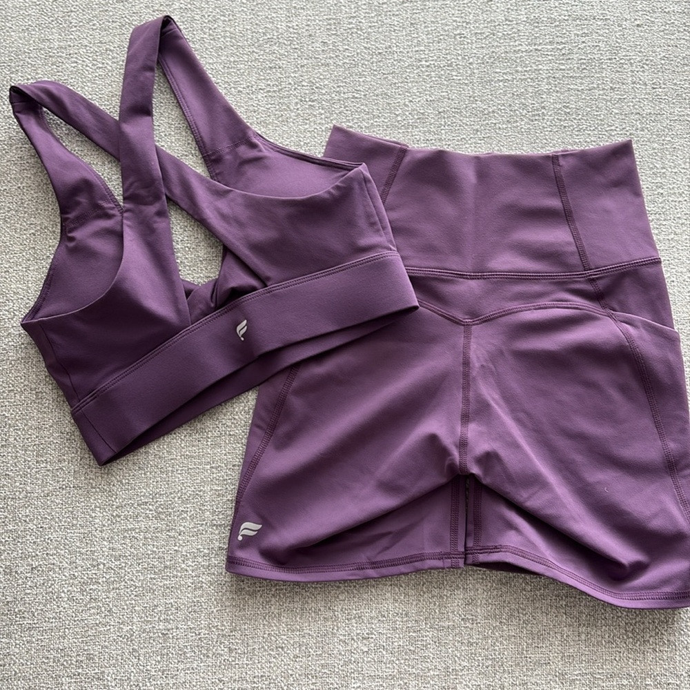 Fabletics Oasis Set - Picture 2 of 2